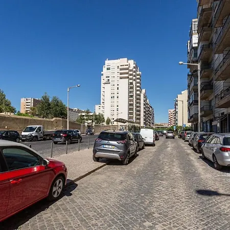 Guestready - Striking Flat In Benfica Lisboa