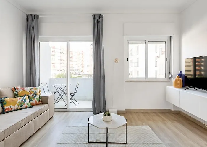 Guestready - Striking Flat In Benfica