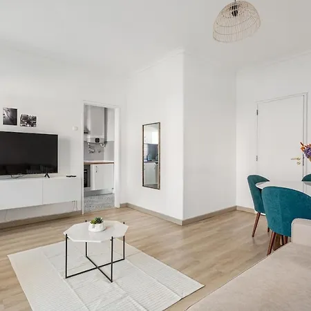 Guestready - Striking Flat In Benfica 아파트 *