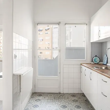 Guestready - Striking Flat In Benfica 아파트 리스본