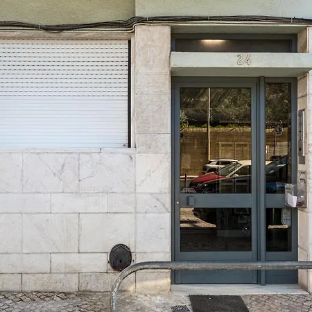 아파트 Guestready - Striking Flat In Benfica *